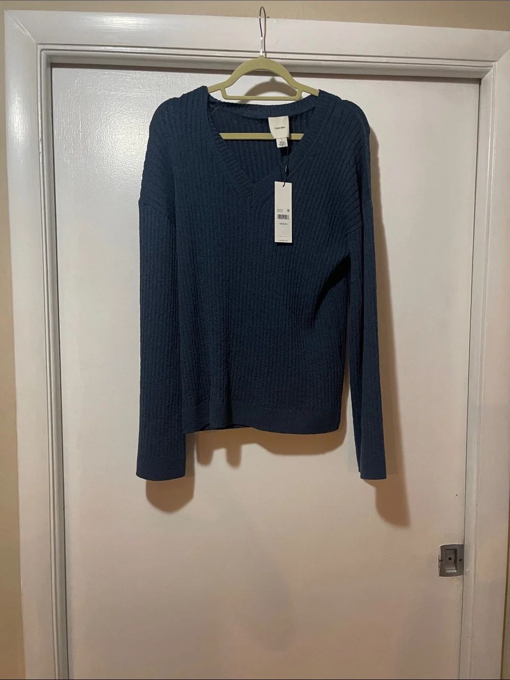 Calvin Klein Ribbed V-Neck Sweater in Navy Blue NWT medium